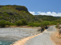 Pláž Agia Patrikia z cesty od lodenice