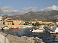 Agios Nikolaos a pohľad na rybársky prístav.
