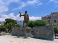 Areopoli, socha významného revolucionára Petrosa Mavromichalisa https://sk.wikipedia.org/wiki/Petros_Mauromichalis