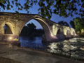 Arta - popod most pokojne preteká rieka Arachthos