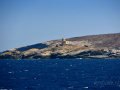 Tinos a Andros - itinerár 2021  Obchádzame maják na ostrovčeku Disvaton  na severozápadnom cípe Tinosu.