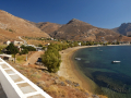 Pohľad na pláž Koutalas od kostolíka Agia Theodora