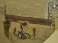 Mykény, freska znázorňuje oblečenie, aké nosili mykénske ženy.