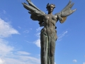 Olympia, moderná socha Niké v novej Olympii.
