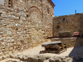 Panagia Koronisia, staré základy s mlynom na olivy