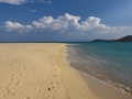20 naj pláží podľa kapab.sk - pláž v Pounte, pohľad na východ. Na horizonte vidno ostrov Kythira
