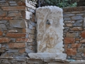 Pyrgos, Tinos, reliéf okolo vodovodného kohútika