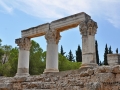 Starý Korint, obnovené stĺpy chrámu Oktávie, sestry Augusta Oktávia, z rímskeho obdobia