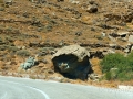 ostrov Tinos - balvan ohlodaný eróziou