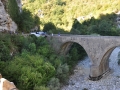 Zagori - pohľad na cestný most vedľa kamenného mosta Kokori