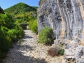 Zagori - suché koryto riečky pod kamenným mostom Lazaridi - Kontodimou