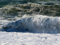 Rozbúrené more pred Monemvasiou, vlny nás fascinujú