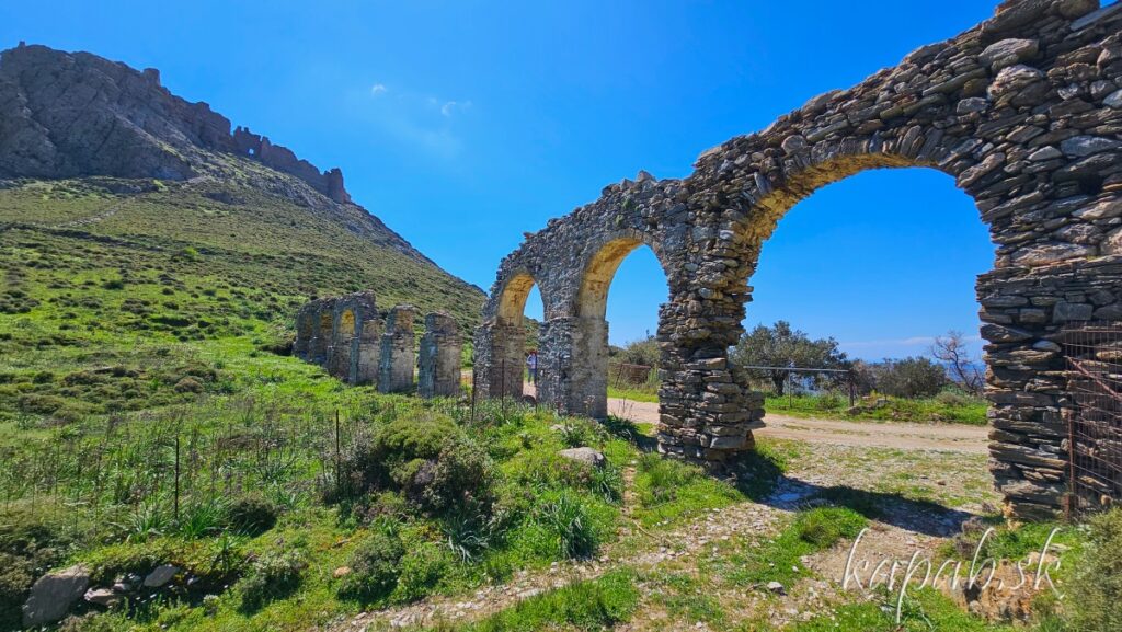 Castello Rosso a rímsky akvadukt